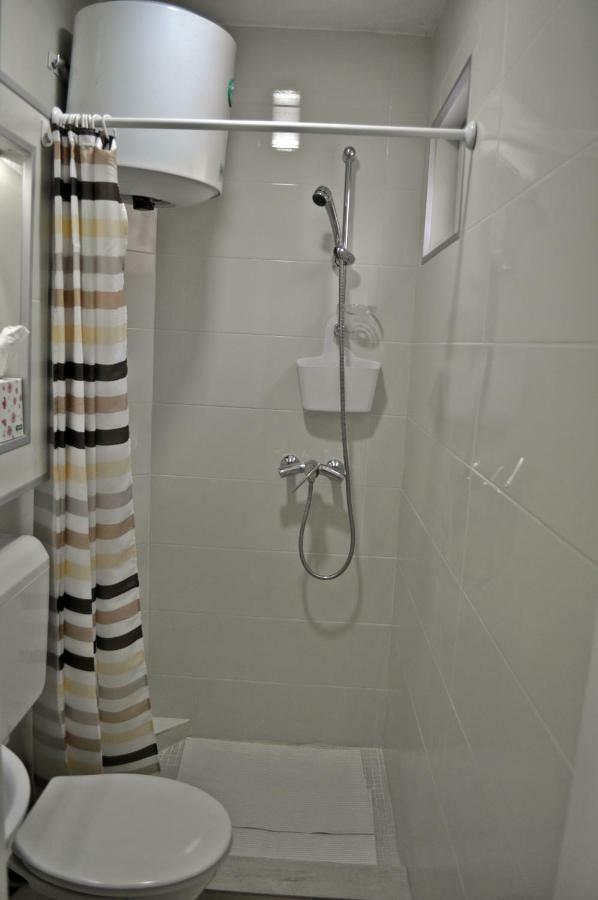Apartman Dina Apartment Тузла Екстериор снимка