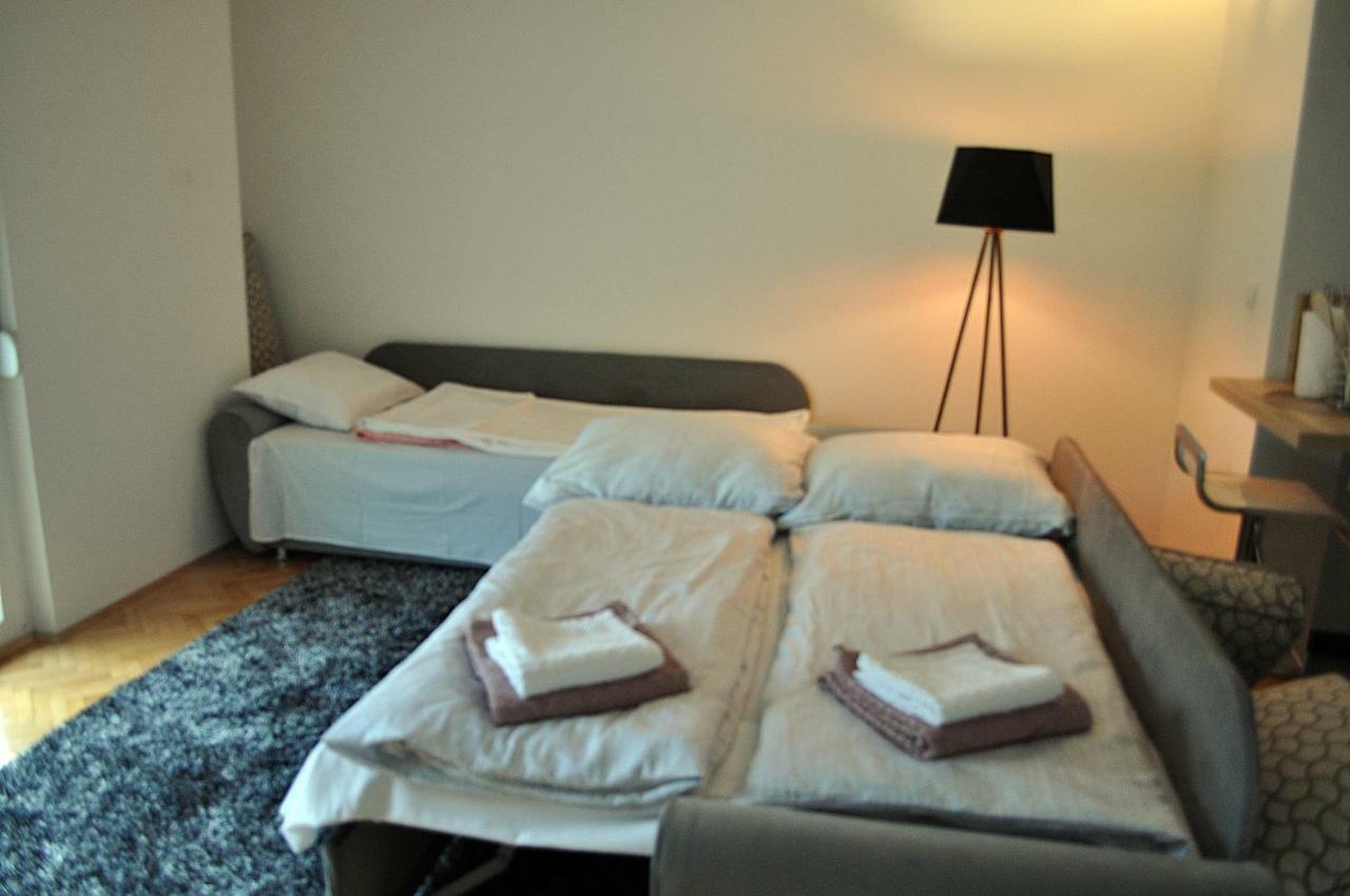 Apartman Dina Apartment Тузла Екстериор снимка