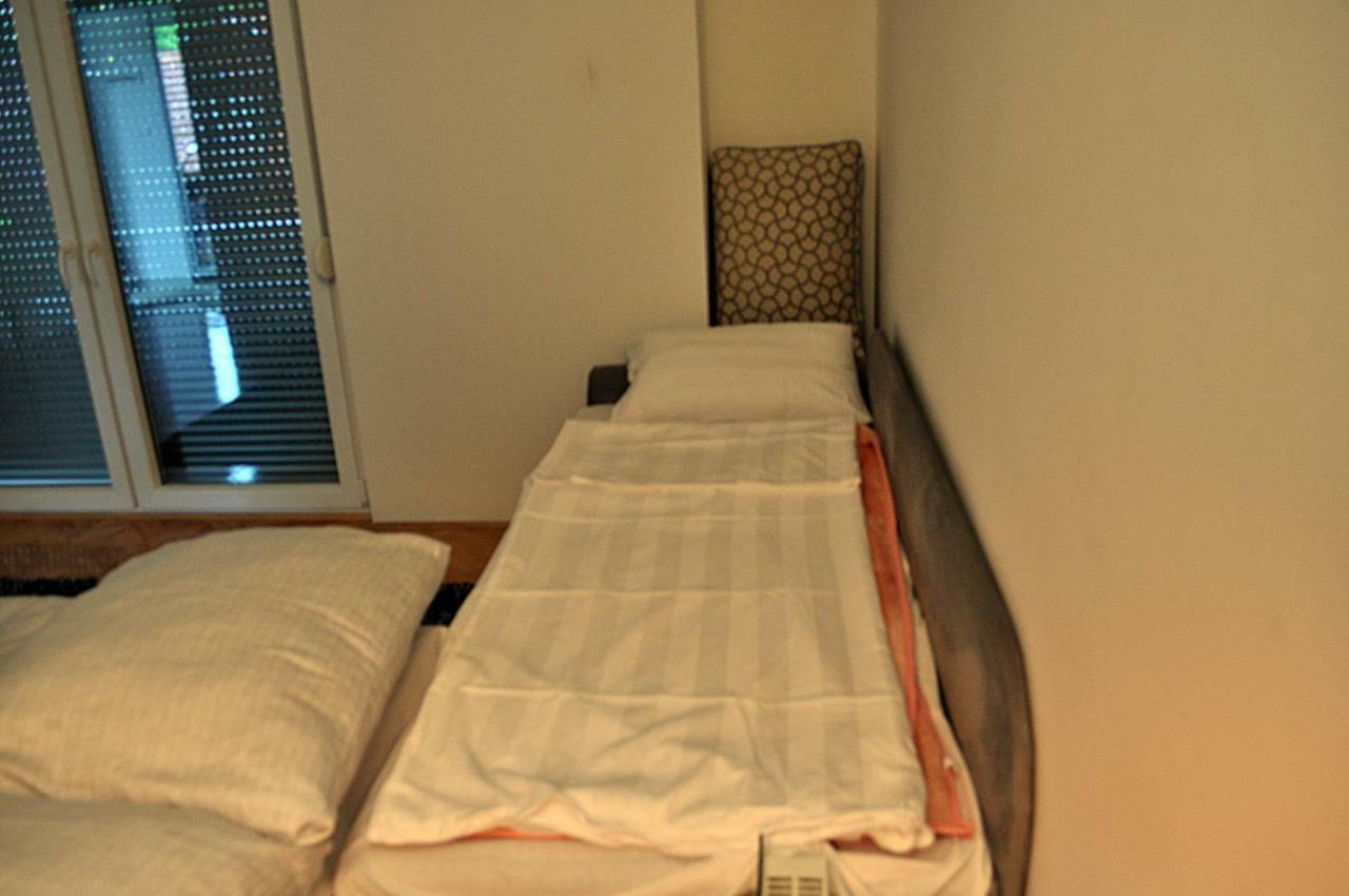 Apartman Dina Apartment Тузла Екстериор снимка